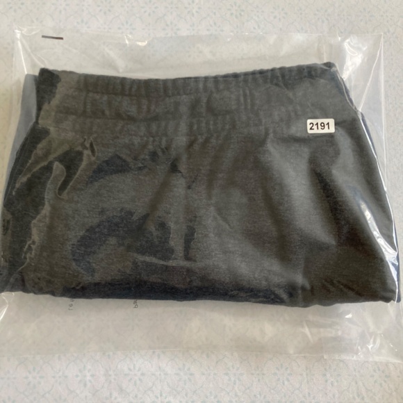 Vuori men’s shorts - Picture 7 of 7
